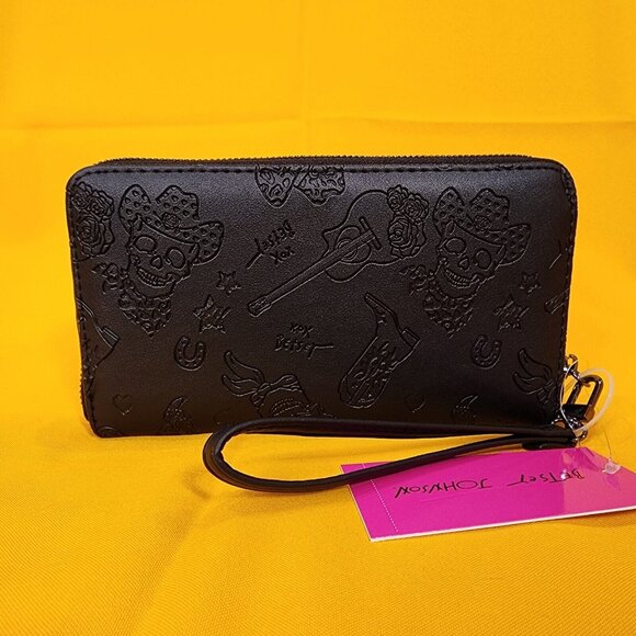 Betsey Johnson Skull Cowboy Western Black Wallet Wristlet Zip Around NEW - Picture 6 of 14
